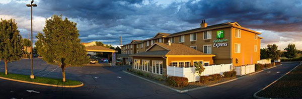 exterior of Holiday Inn Express Walla Walla