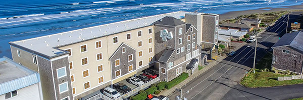 exterior of Elizabeth Oceanfront Suites – Ascend Collection