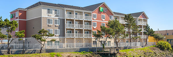 exterior of Holiday Inn Express & Suites Seaside