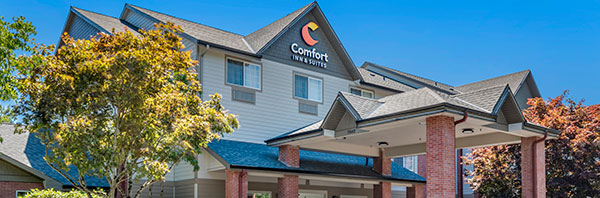 exterior of Comfort Inn & Suites Tualatin Lake Oswego South